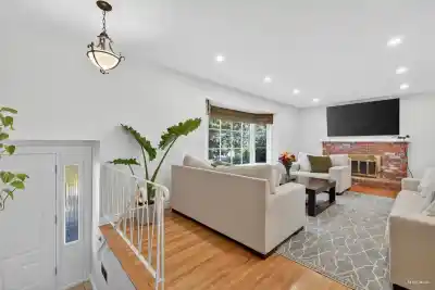 3380 GLASGOW STREET, Port Coquitlam BC V3B 4K7