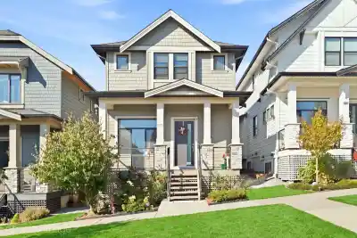 16475 21A AVENUE, Surrey BC V3Z 0V5