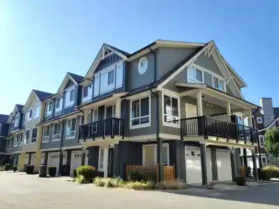 52 430 DUNCAN STREET, New Westminster BC V3M 0M2