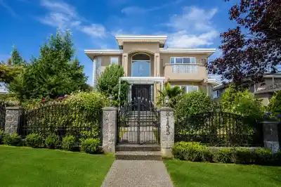 8155 15TH AVENUE, Burnaby BC V3N 1X4