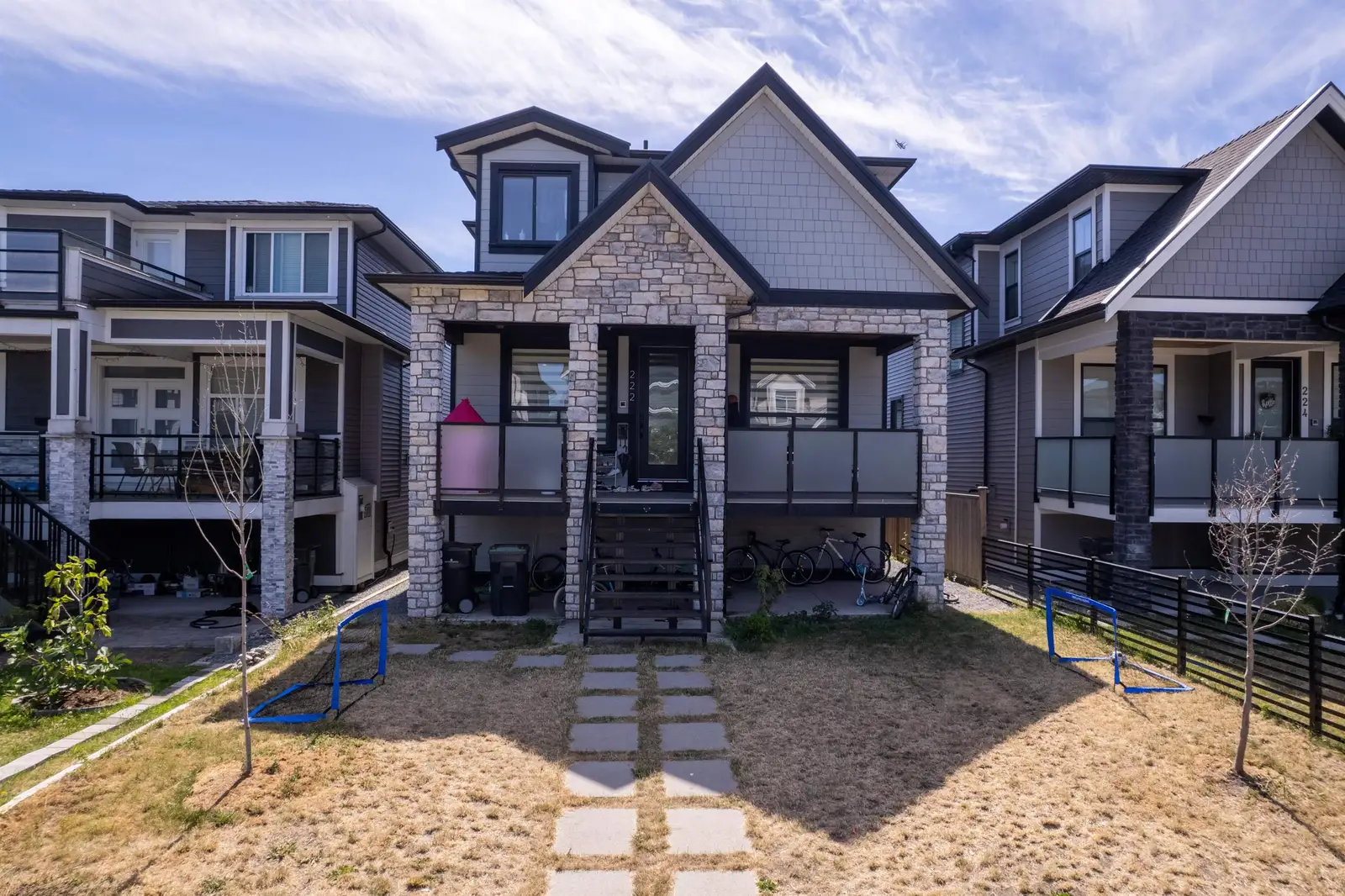 222 HAMPTON STREET, New Westminster BC V3M 5M4