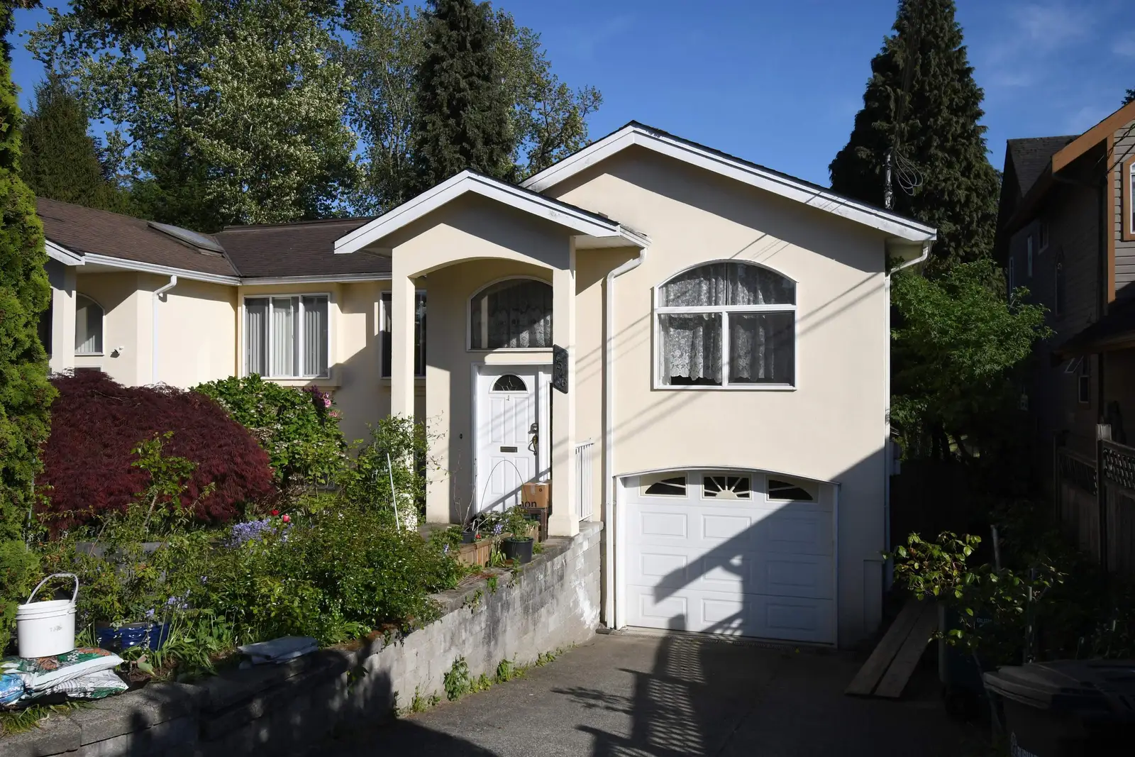 7546 12TH AVENUE, Burnaby BC V3N 2K1