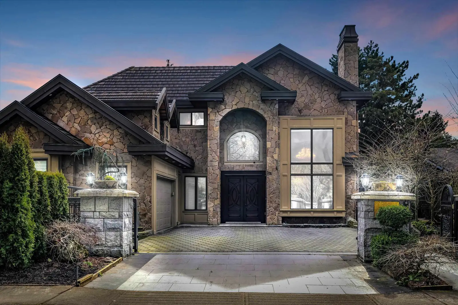 8560 RYAN ROAD, Richmond BC V7A 2E6