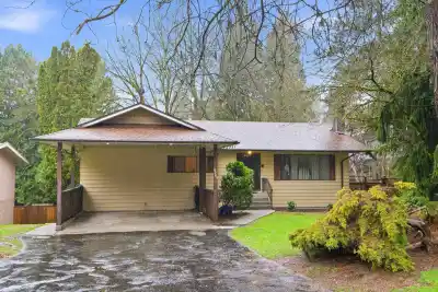 8285 BURNLAKE DRIVE, Burnaby BC V5A 3L1
