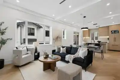 2 3637 E 46TH AVENUE, Vancouver BC V5S 1B7